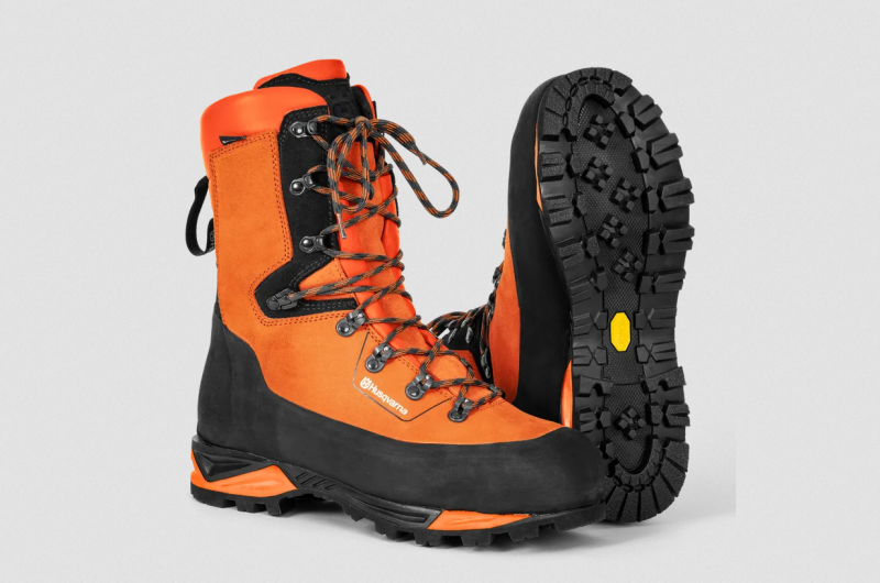 Kožená obuv Technical s ochranou proti prerezaniu 24 m/s - veľ.40